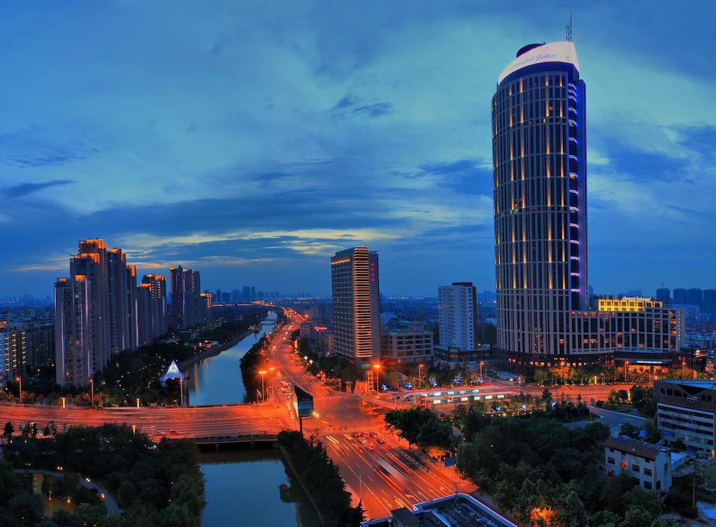 Howard Johnson Kaina Plaza Changzhou Čchang-čou Exteriér fotografie
